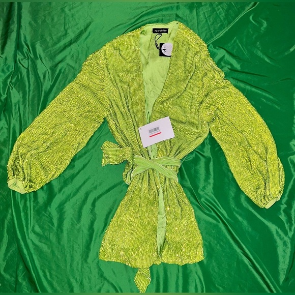 NWT Retrofete Gabrielle Vibrant Green Wrap Dress size XS - Picture 2 of 8